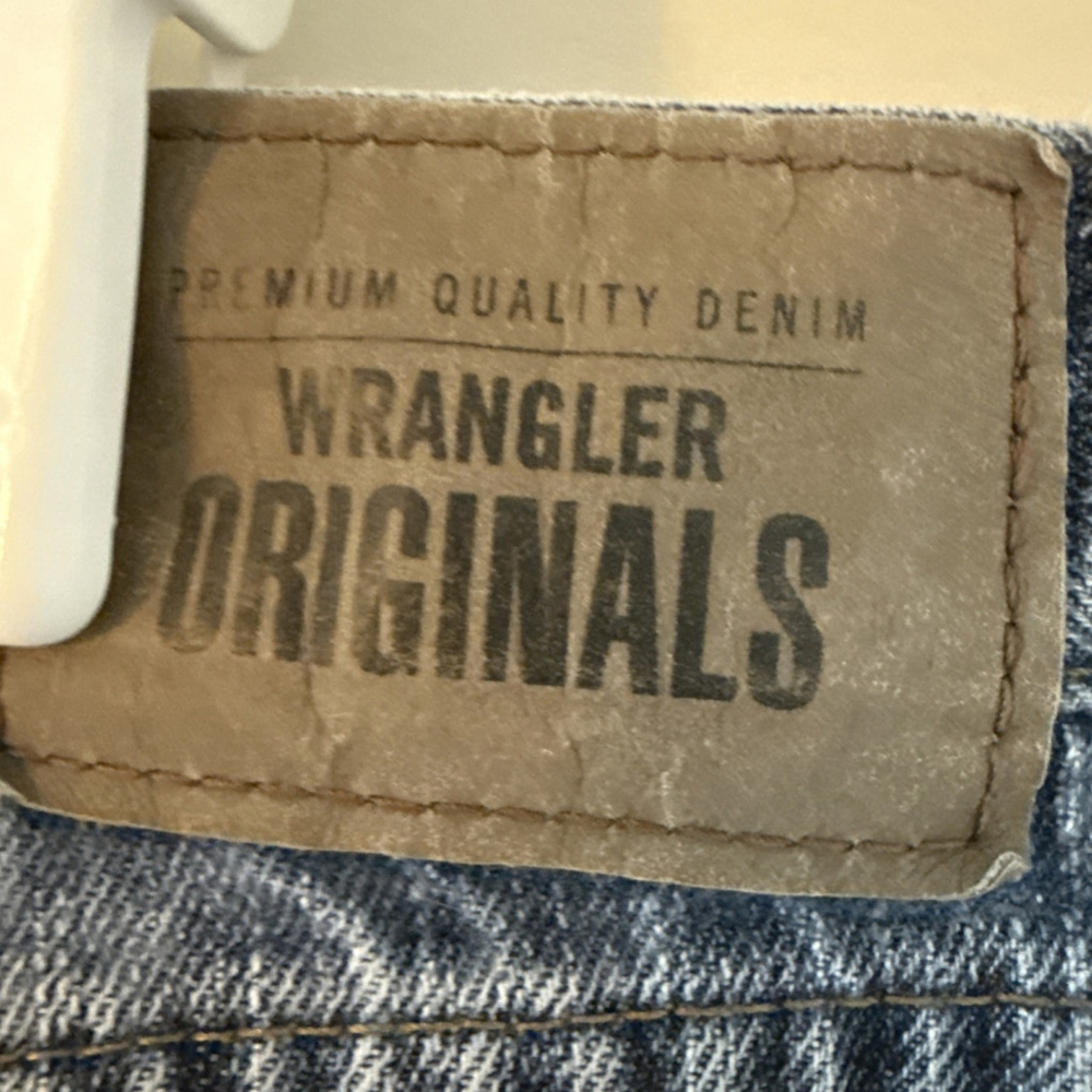 Wranglers Originals Relaxed Bootcut Men's Jeans - Medium Stonewash, Size 36x 32 - Picture 3 of 4